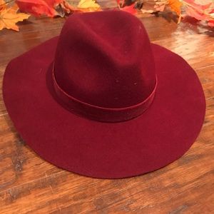 Forever 21 Burgundy Felt Fedora